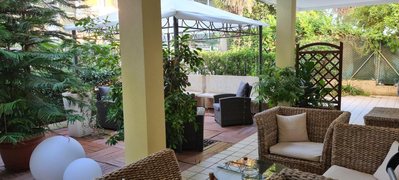 Hotel Beppe Rimini Bagian luar foto