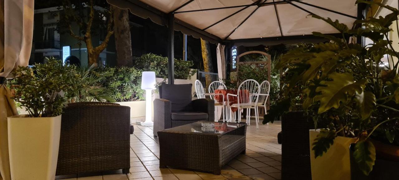 Hotel Beppe Rimini Bagian luar foto