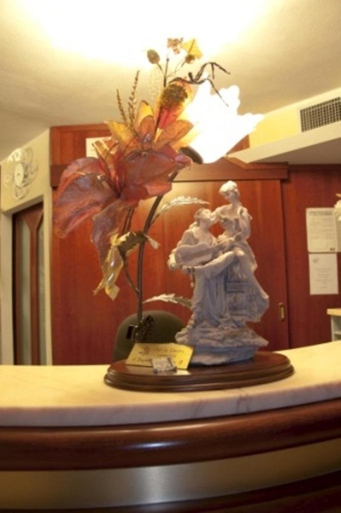 Hotel Beppe Rimini Bagian luar foto