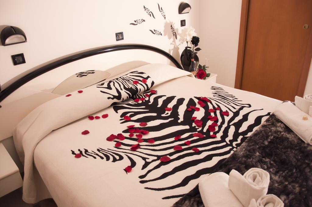 Hotel Beppe Rimini Bagian luar foto