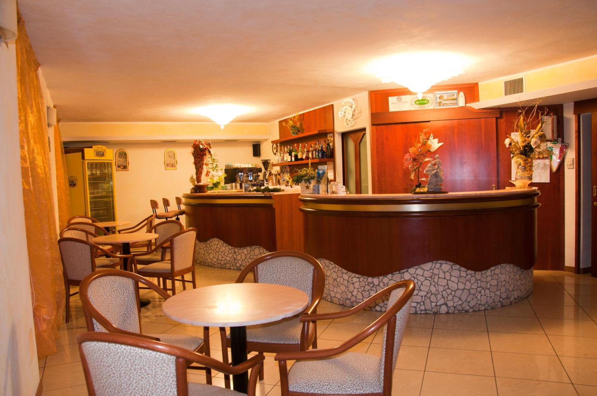 Hotel Beppe Rimini Bagian luar foto